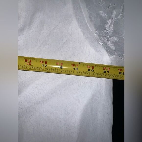 Soft Surroundings Lorenza Blouse with Sheer Eyelet Sleeves Size XL EUC - Picture 8 of 9